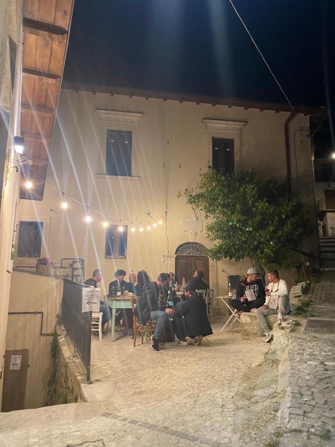 Dimora Dell'Arte Hotel Navelli Kültér fotó