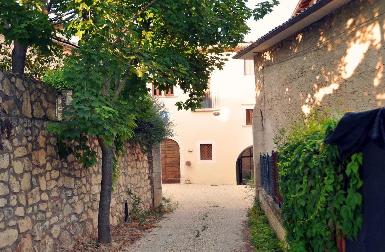 Dimora Dell'Arte Hotel Navelli Kültér fotó